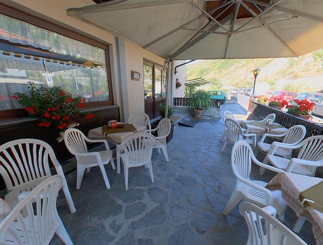 Hotel Valdotain Villeneuve Exteriör bild