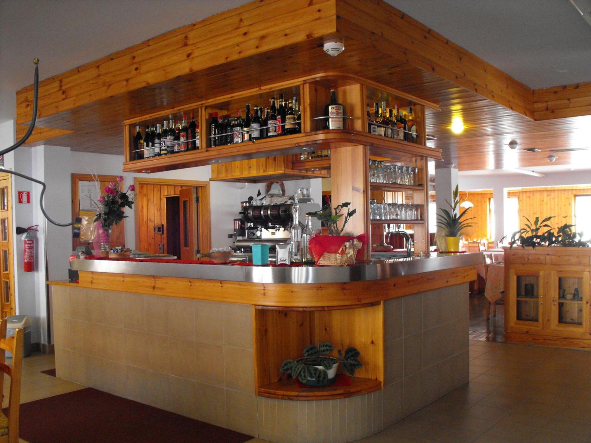 Hotel Valdotain Villeneuve Exteriör bild