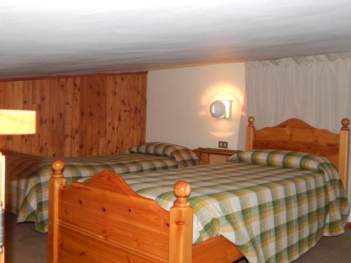 Hotel Valdotain Villeneuve Exteriör bild